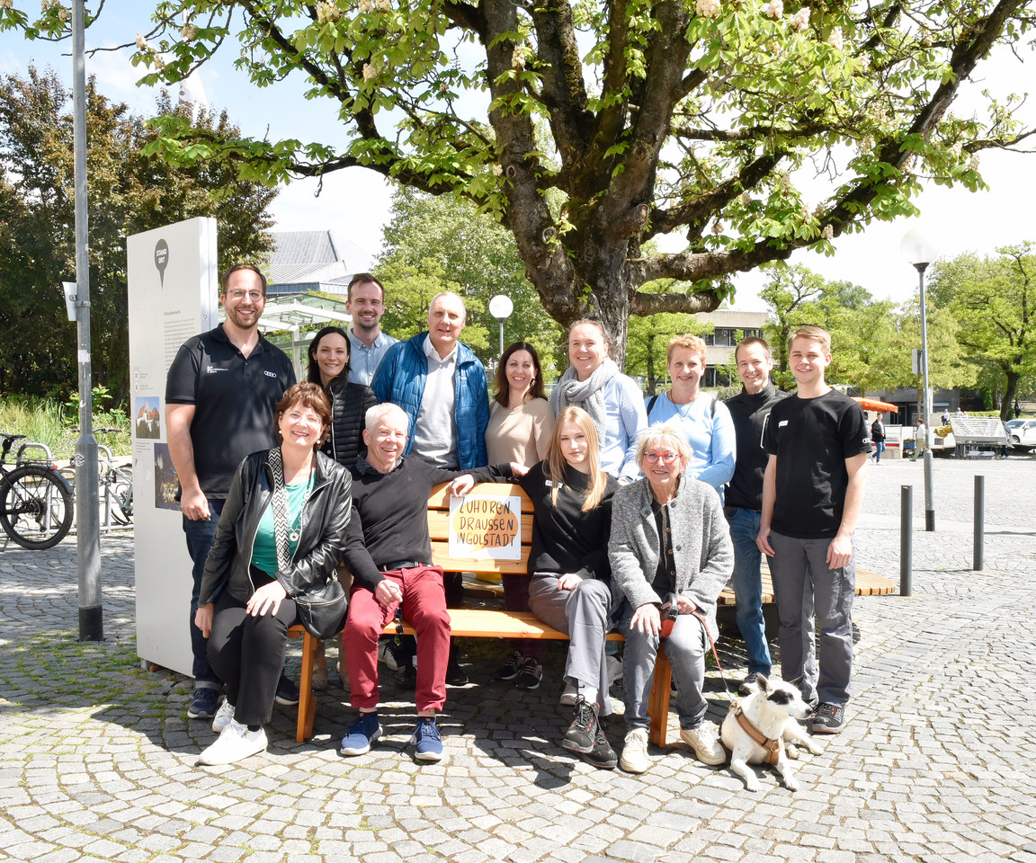 BB_Zuhörerbank_Theaterplatz_Ingolstadt_01